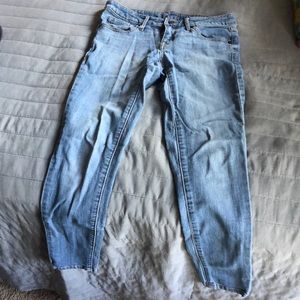 Women’s skinny jeans